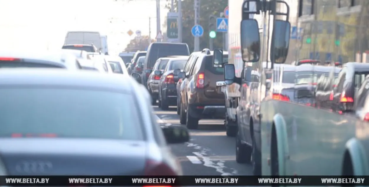 Мінск спыніўся ў дзевяцібальных заторах