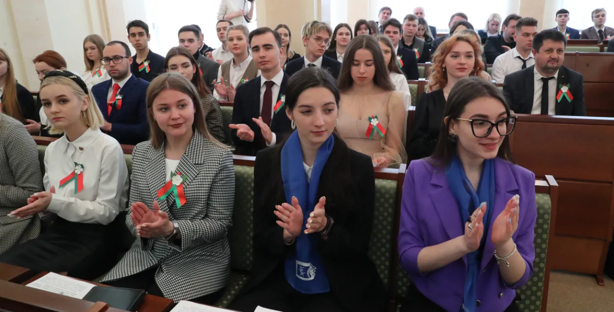 Белоруски на встрече с чиновниками