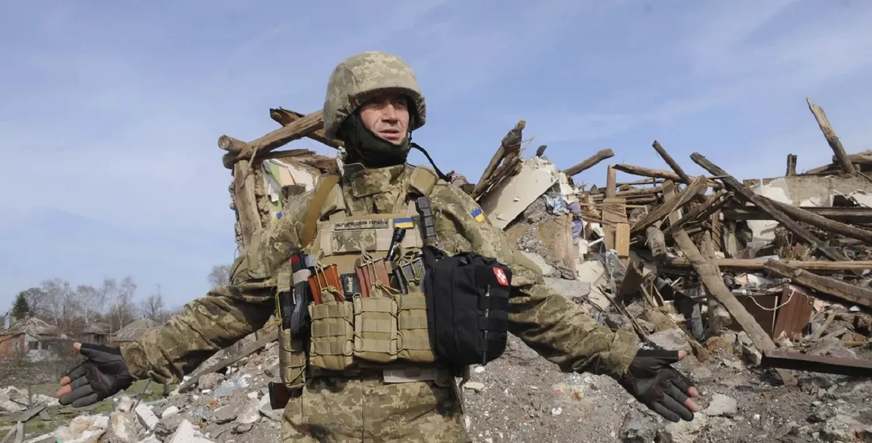 Украинские деревни и города на линии фронта лежат в руинах
