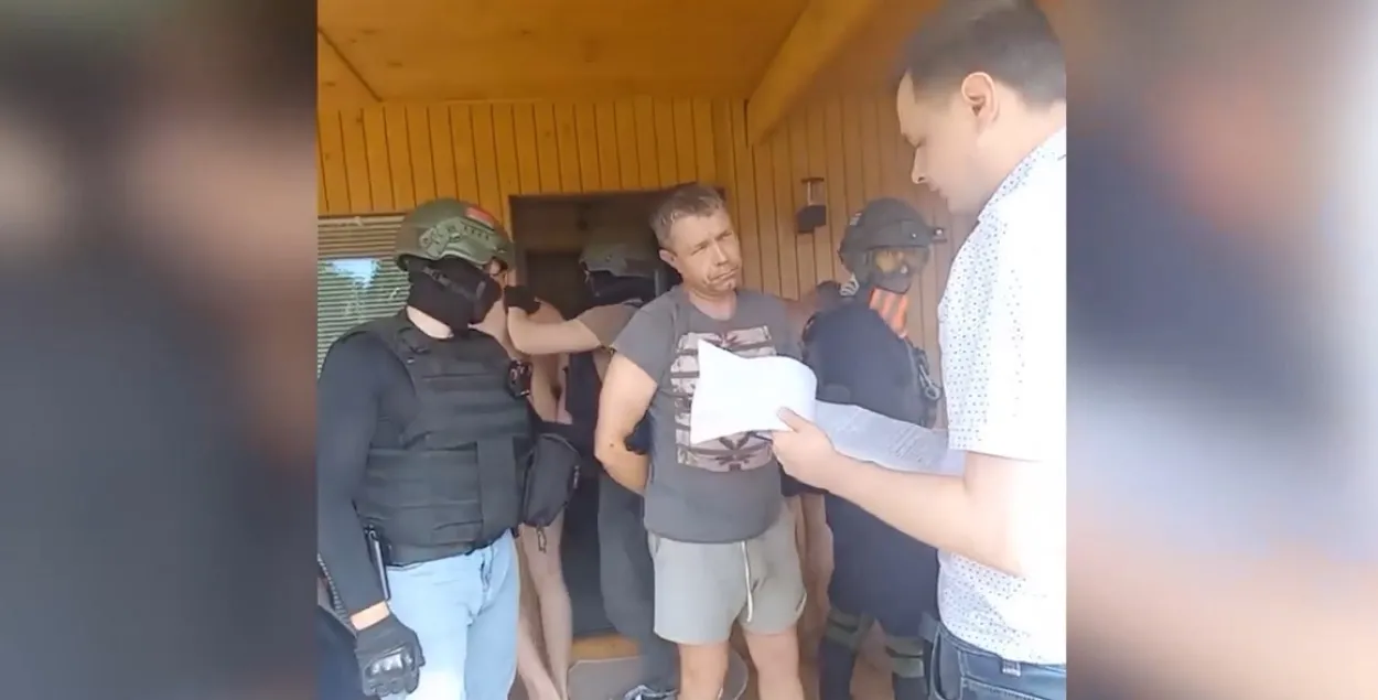 Мужчына ў пачатку 2000-х "удзельнічаў у баявых дзеяннях на тэрыторыі Афрыкі"