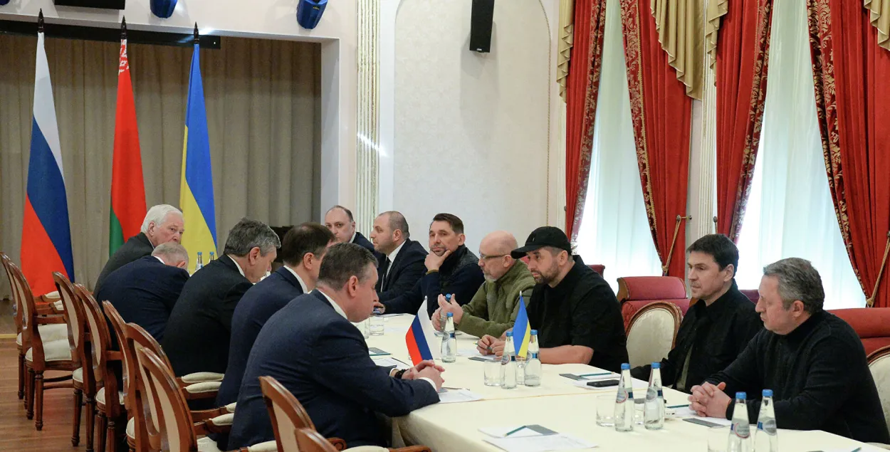 Перамовы паміж Расіяй і Украінай у Беларусі
