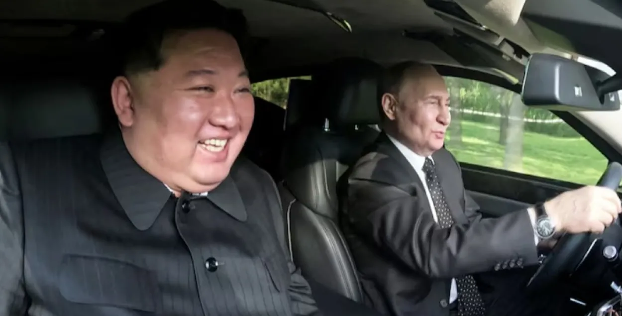 Кім Чэн Ын і Уладзімір Пуцін за рулём Aurus