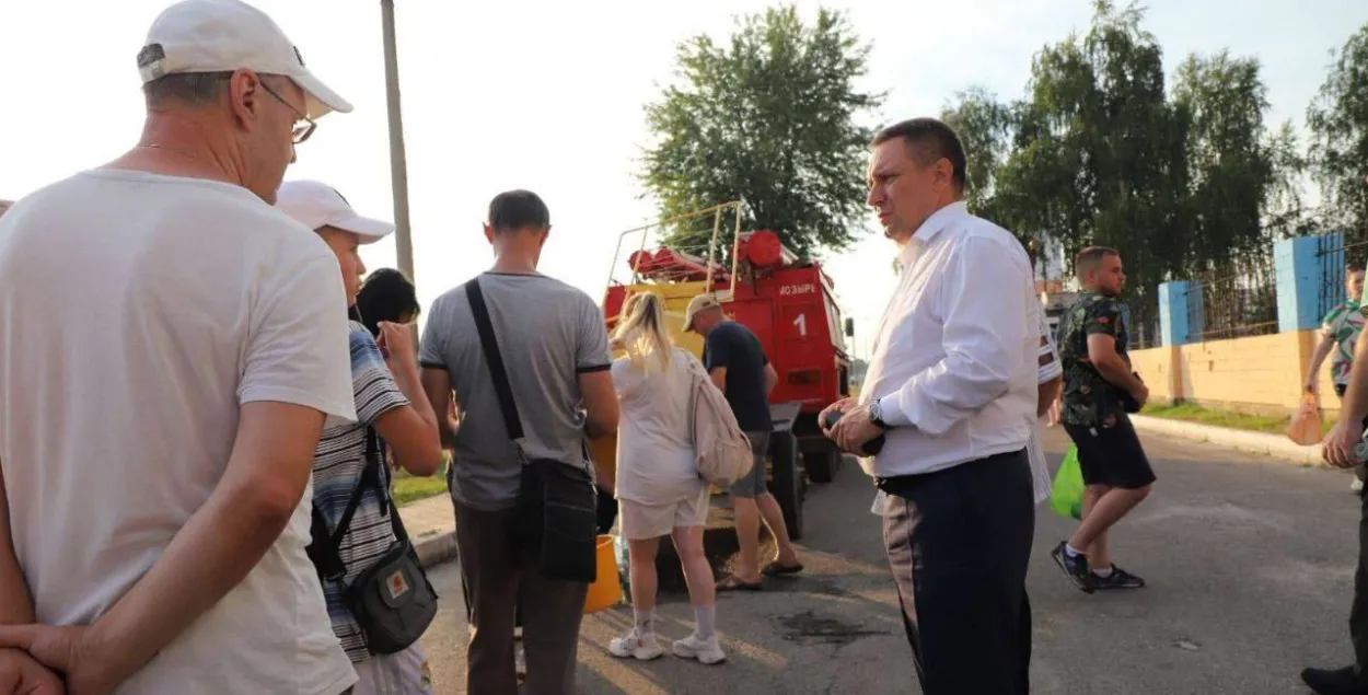 Чарга па ваду ў Мазыры