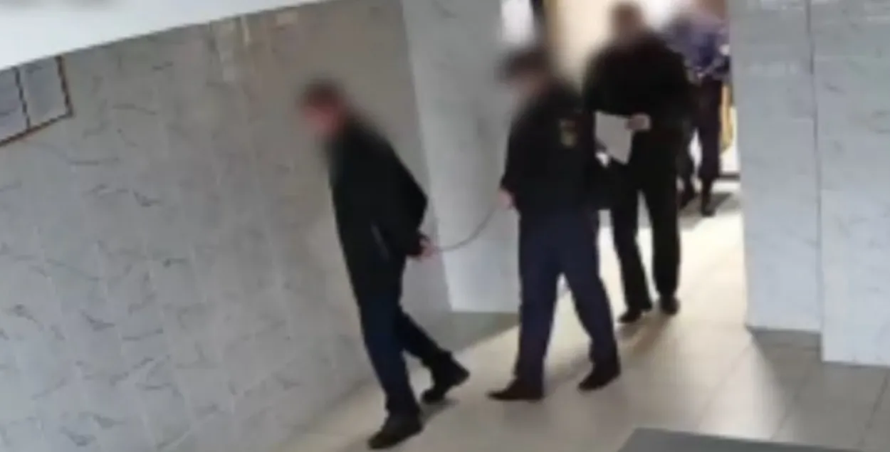 Подозреваемых поместили под стражу