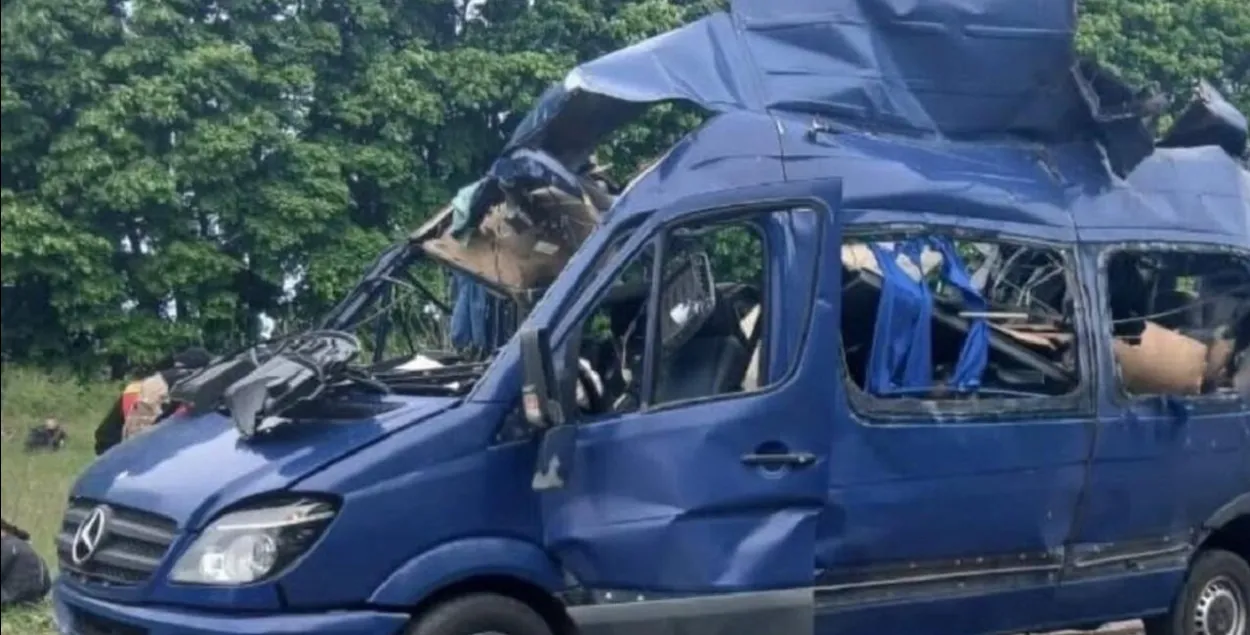 Девять человек погибло
