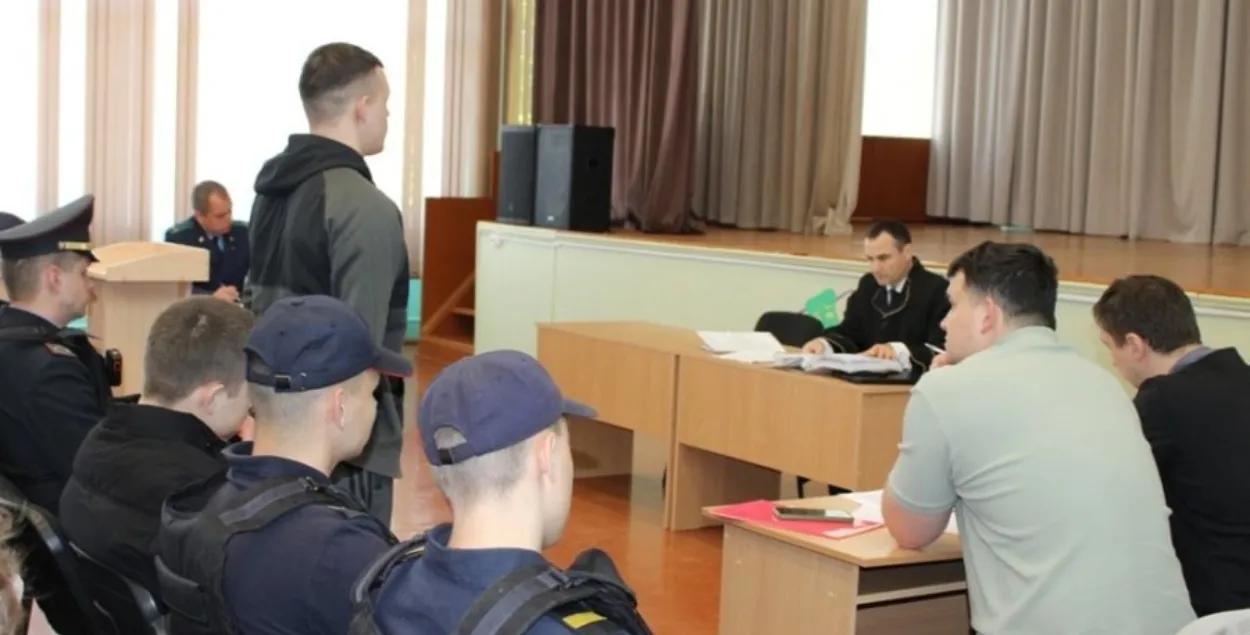 Суд в чечерском колледже