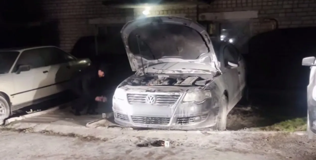 В Барановичах сожгли автомобиль милиционера