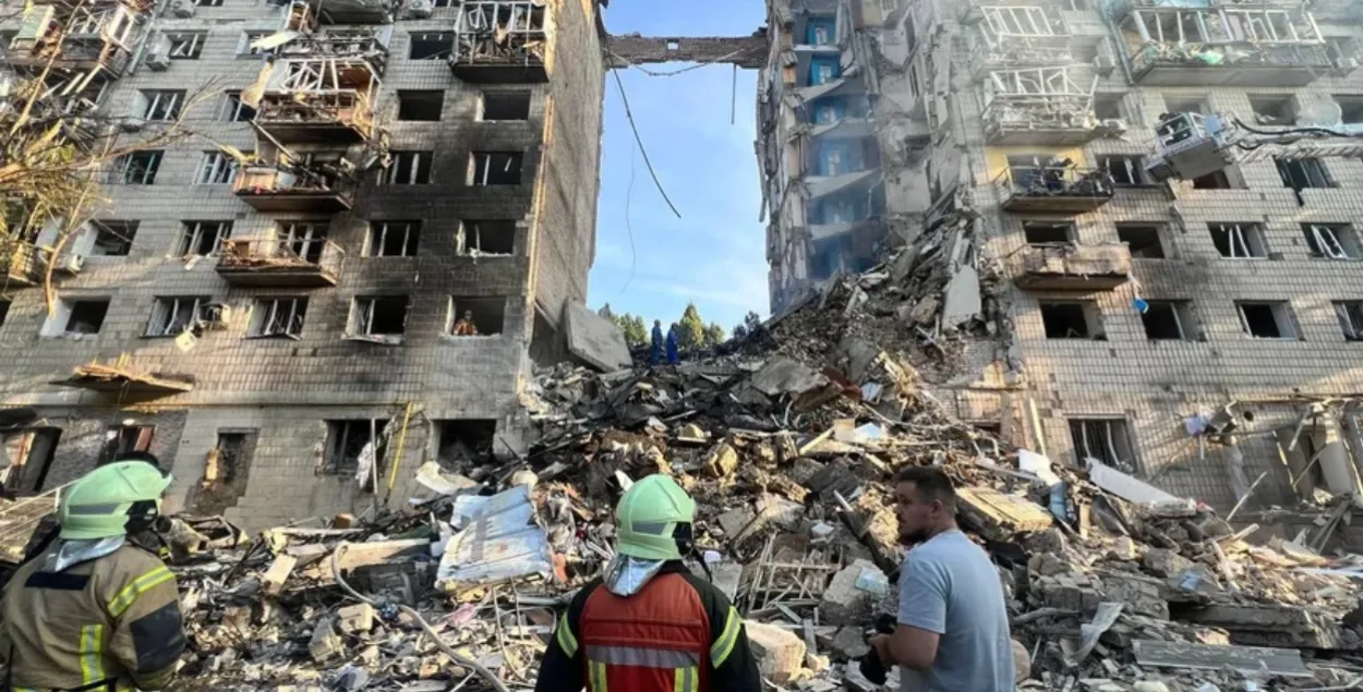 Дом в Соломенском районе Киева после бомбардировки
