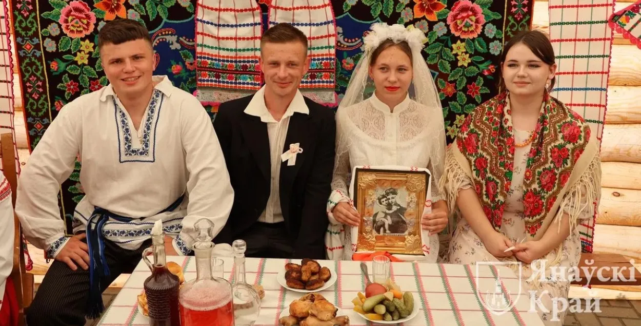 Вясельны абрад на фестывалі "Мотальскія прысмакі" 
