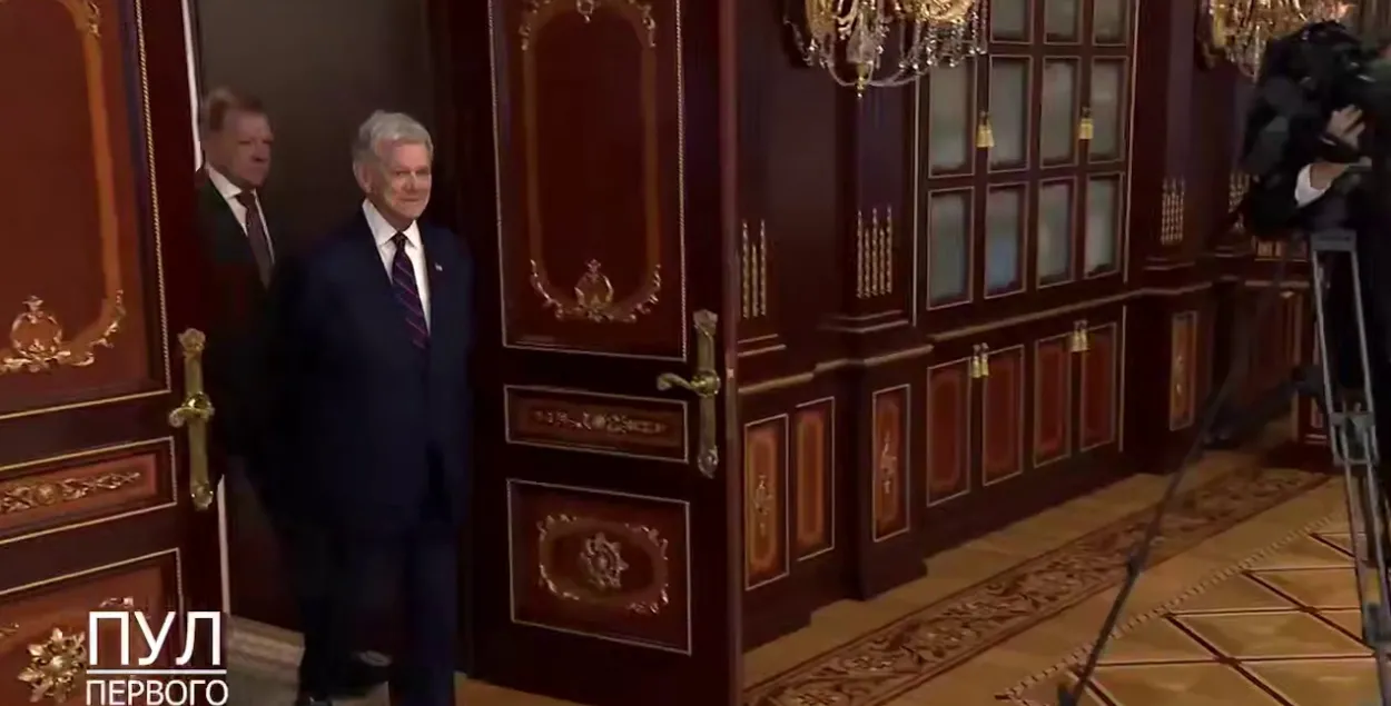 Джон Коўл на сустрэчы з Лукашэнкам
