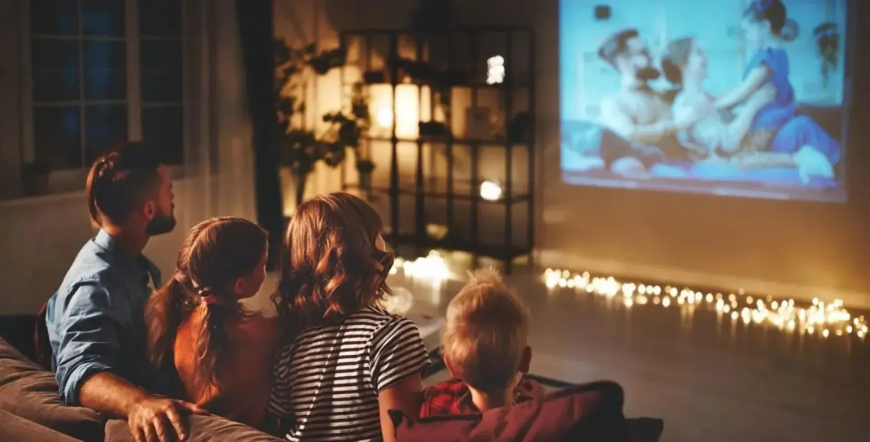 У коле сям'і
