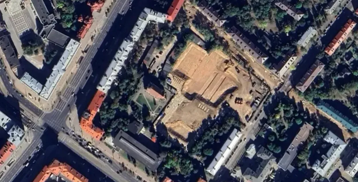 Катлаван Акадэміі КДБ на месцы Залатагорскіх могілак у Мінску
