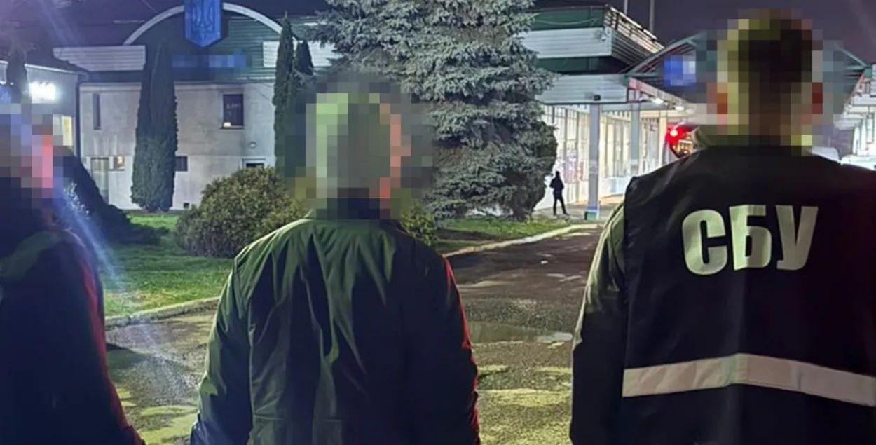 Уцёк з пазіцый&nbsp;
