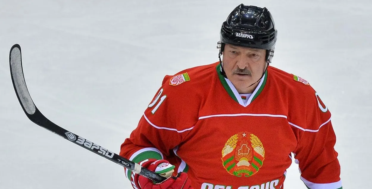 Александр Лукашенко на льду
