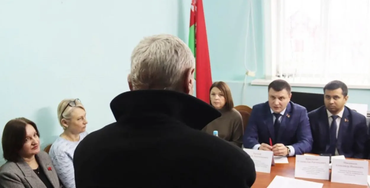 Пасяджэнне камісіі па "дармаедах"
