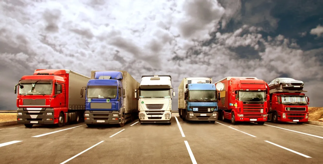 И очень интересуется развитием перевозок грузов автотранспортом из Китая транзитом через Беларусь в Европу
