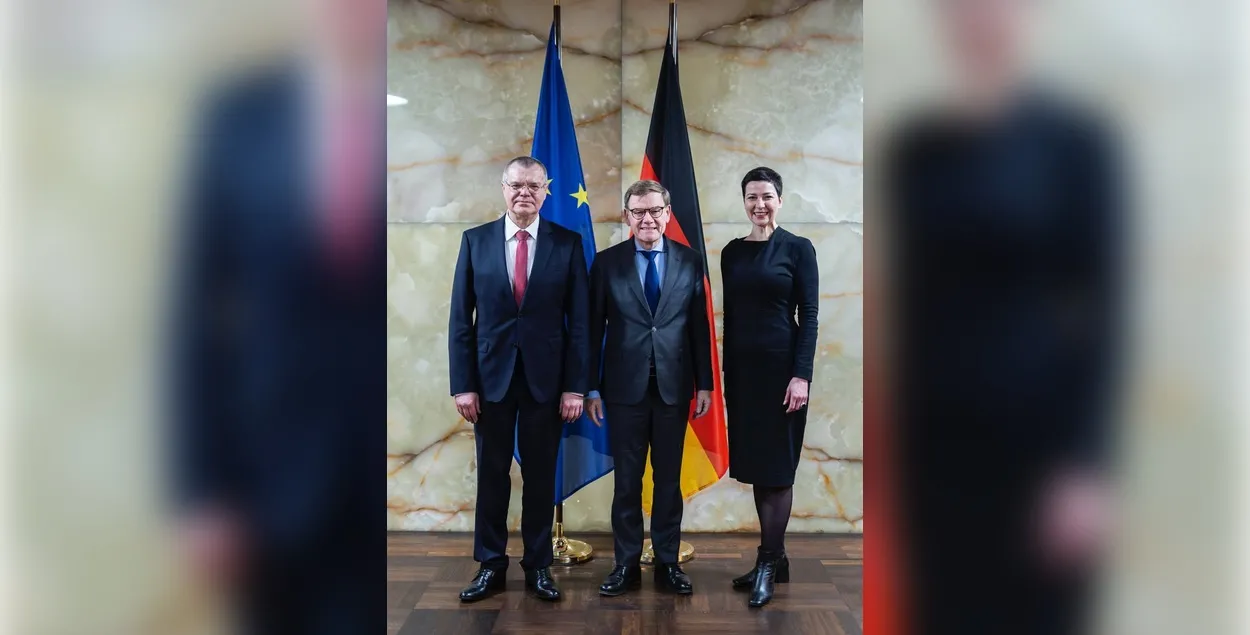 Виктор Бабарико,&nbsp;Йоханн Вадефуль и Мария Колесникова
