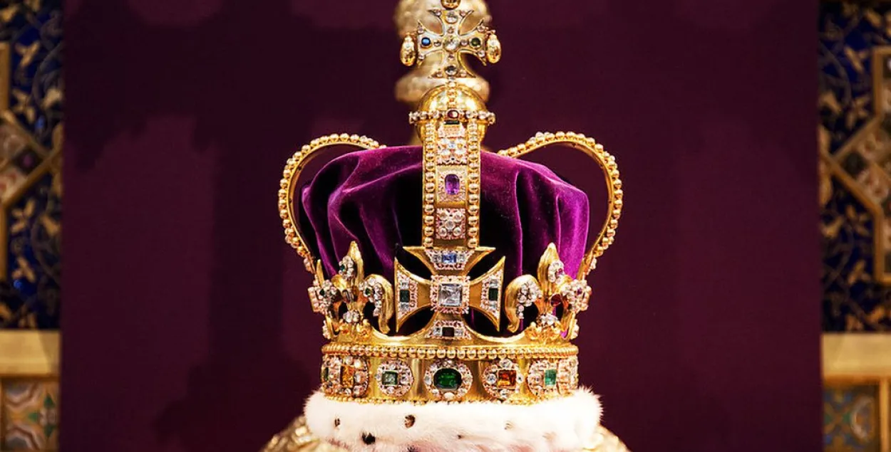 Карона брытанскіх манархаў
