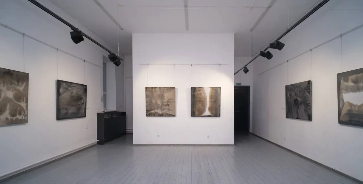 Выстава "Petroleum"
