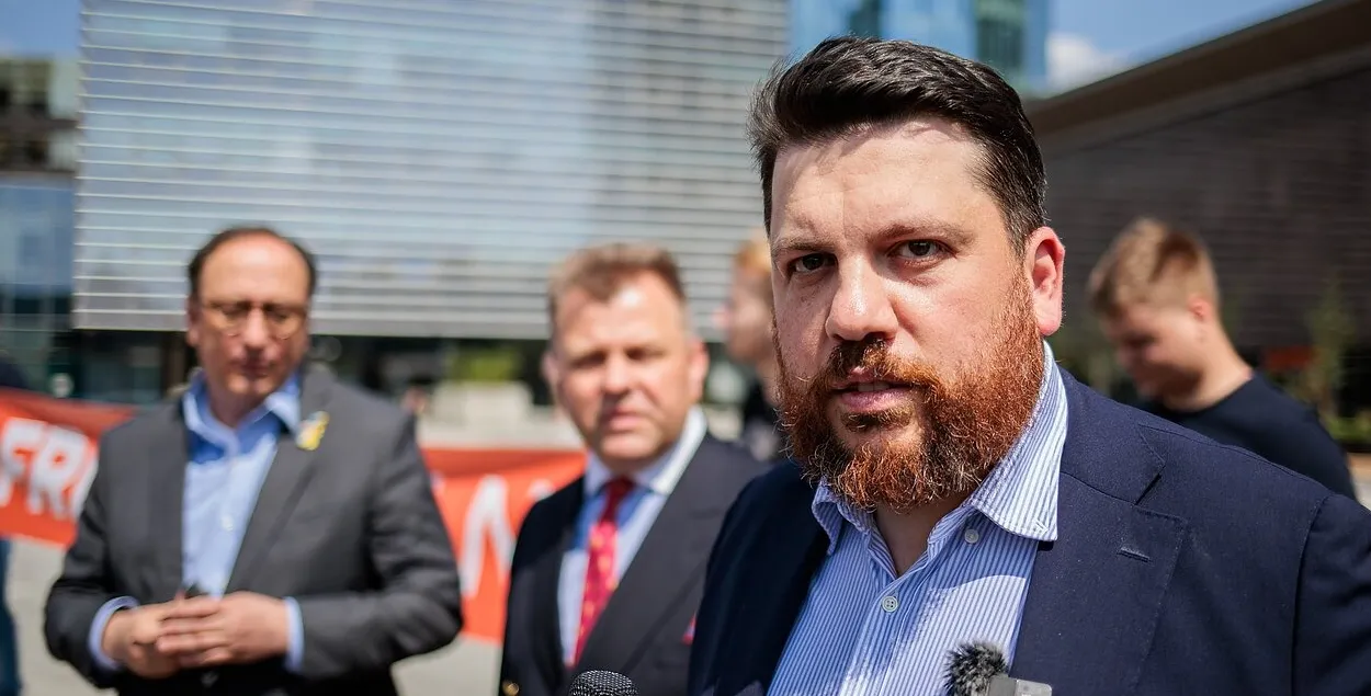 Леанід Волкаў
