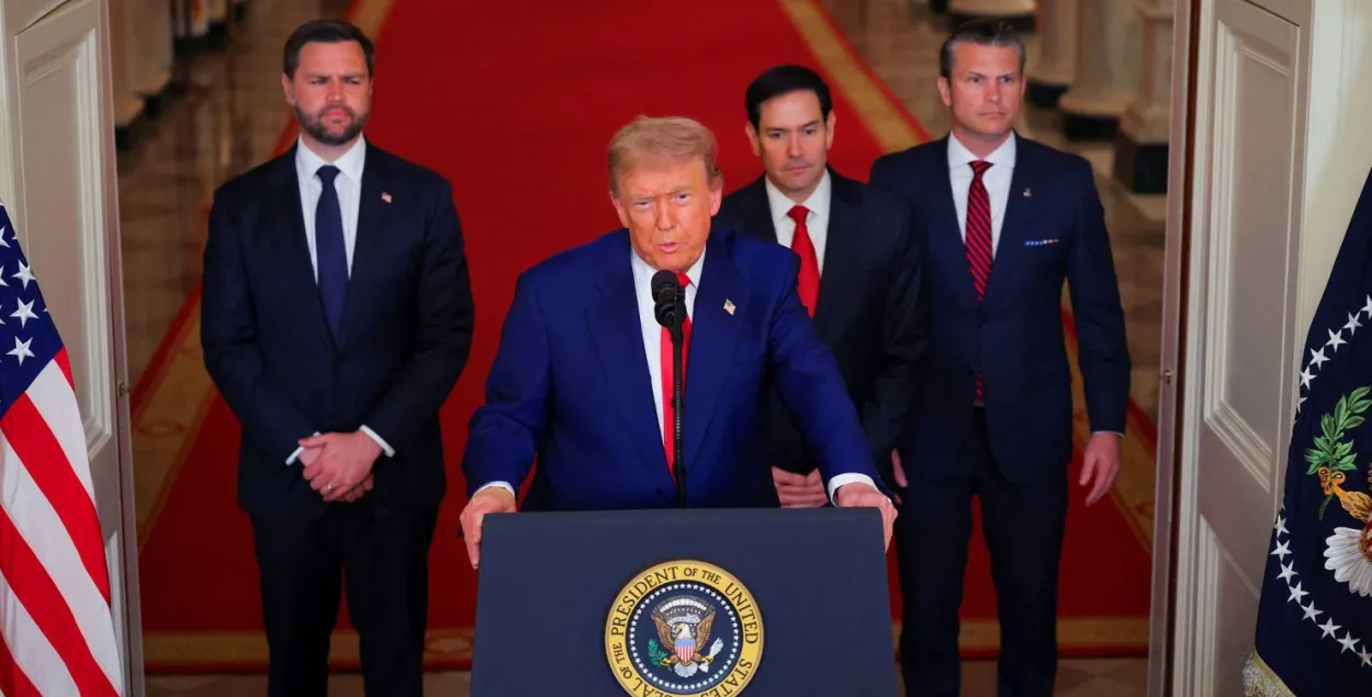 Дональд Трамп і прадстаўнікі яго адміністрацыі
