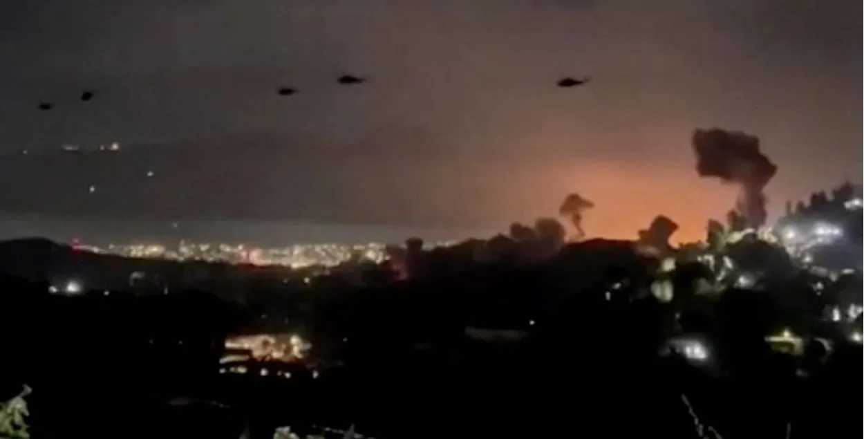 Амерыканскія верталёты над Каракасам
