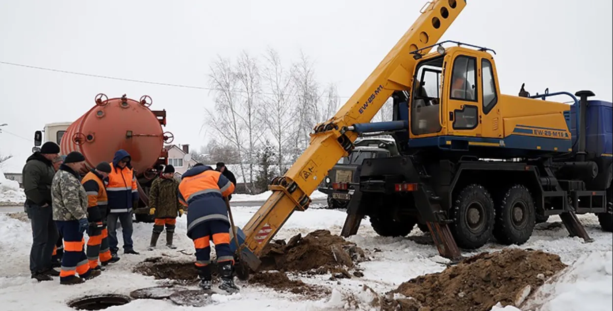 Рамонт водаправоду ў Клецку
