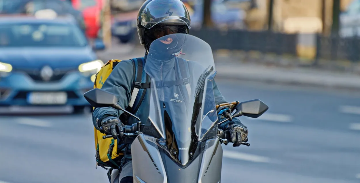 Кур'ер, ілюстрацыйнае фота
