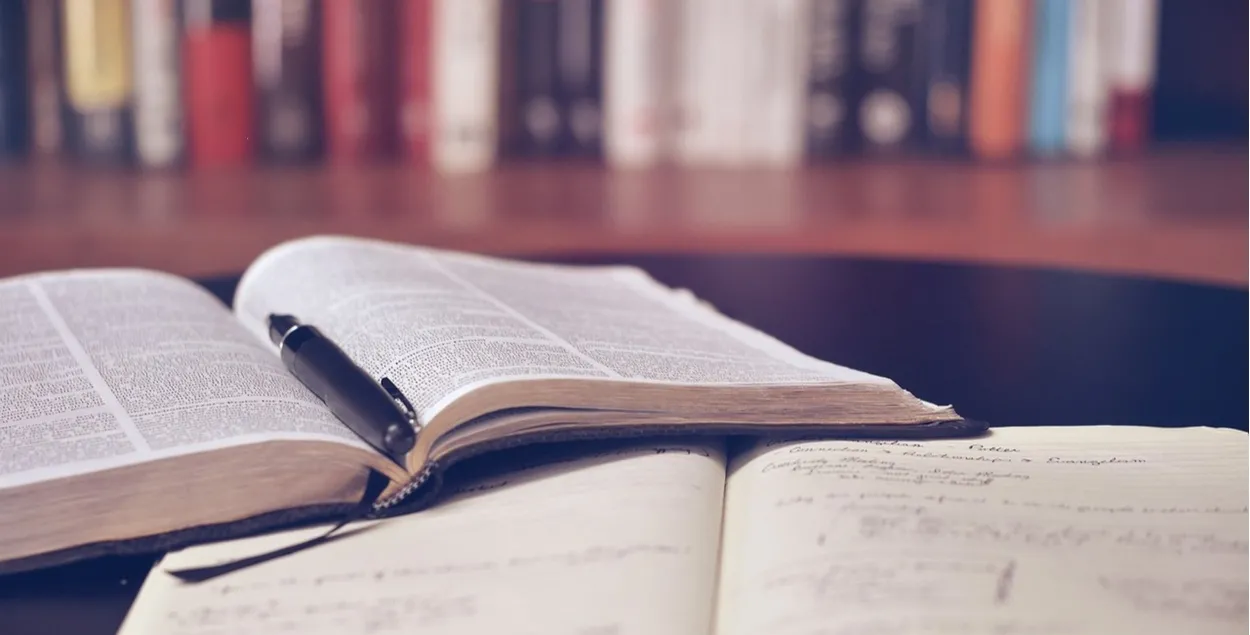 Кнігі ў бібліятэцы
