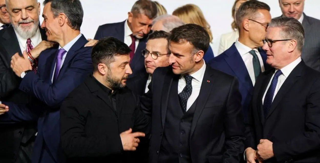 Владимир Зеленский,&nbsp;Эммануэль Макрон и&nbsp;Кир Стармер
