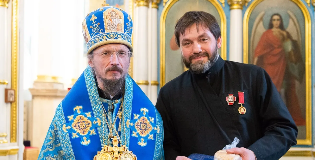 Патрыяршы экзарх усяе Беларусі Веніямін (злева) і Аляксандр Арцюховіч (справа)
