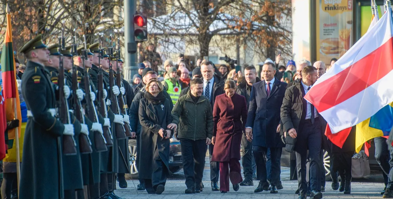 В зарубежье “белорусская политика” — это о чём?
