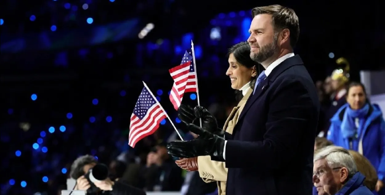 Джэй Дзі Вэнс на адкрыцці Алімпіяды
