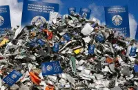 Ёсць краіны, у якія лепш не ездзіць, каб не апынуцца потым у Беларусі / калаж Улада Рубанава, Еўрарадыё
