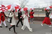 Участницы прогулки на проспекте Победителей / TUT.by