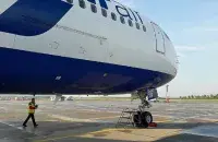 Пасажыраў папрасілі часова пакінуць самалёт "у сувязі з мабілізацыяй" / azurair.ru
