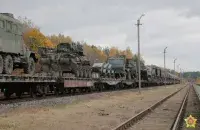 Расійская тэхніка прыбывае ў Беларусь / фота Міністэрства абароны РБ
