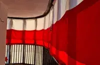 Curtains on enclosed balcony / photo from Alyaksandr