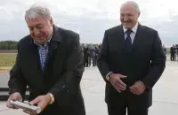 Міхаіл Гуцэрыеў і Аляксандр Лукашэнка
