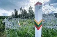 З апоўначы суботы 28 жніўня да нядзелі 29 жніўня, літоўскія памежнікі не прапусцілі ў краіну амаль паўсотні мігрантаў / DELFI
