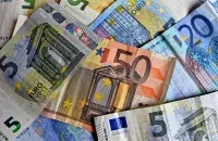 Таксама заблакаваныя рахункі і нерухомасць прыватных асоб, якія трапілі пад санкцыі