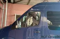 Пасля масавых затрыманняў &quot;сіні бус&quot; у Беларусі пачаў асацыявацца з чорным варанком&nbsp;/ Еўрарадыё