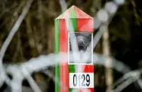 Беларусь за калючым дротам
