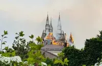 Последствия российского удара по Одессе: горит "замок Гарри Поттера"
