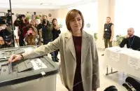 Прэзідэнтка Мая Санду падчас першага тура выбараў
