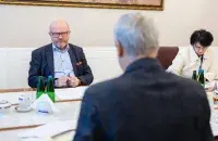 Таксама абмяркоўваецца магчымасць павелічэння тэрміну дзеяння гэтага дакумента да трох гадоў
