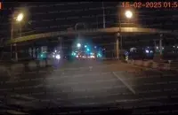 На машыну ў Мінску зваліўся кавалак бетона з моста
