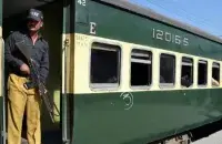 У цягніку былі сотні закладнікаў
