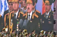 Лукашэнка на парадзе
