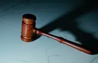 Модель и актрису из Минска осудили за участие в протестах
